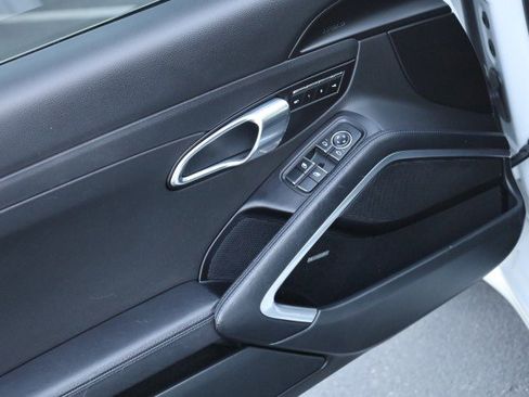 Used 2017 Porsche 911 Carrera image 22