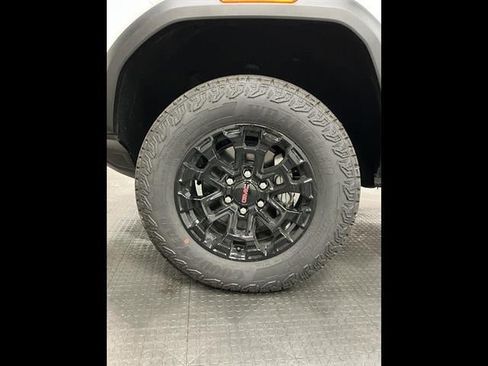 New 2026 GMC Canyon Elevation RWD image 40