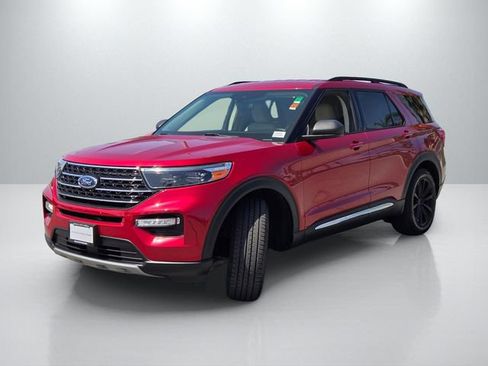 Used 2020 Ford Explorer XLT w/ Equipment Group 202A RWD image 8