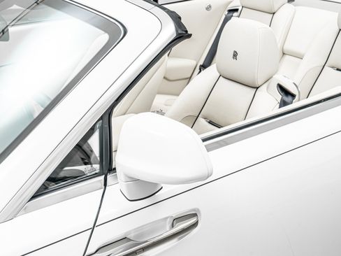 Used 2020 Rolls-Royce Dawn RWD image 36