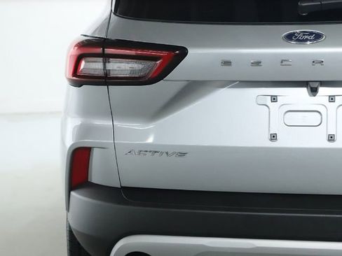 Used 2023 Ford Escape Active image 14
