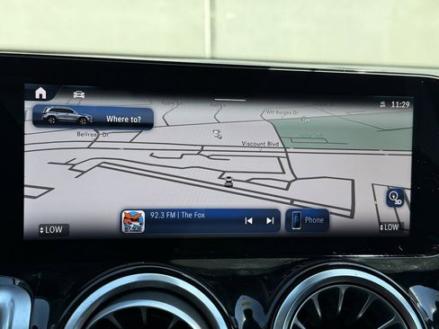 Used 2024 Mercedes-Benz GLB 250 4MATIC image 11