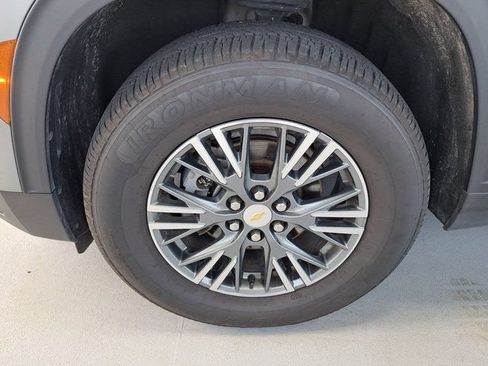 Used 2024 Chevrolet Traverse LT AWD/4WD image 34