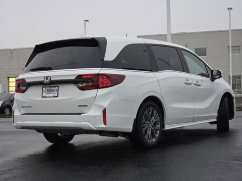 New 2026 Honda Odyssey Touring image 19