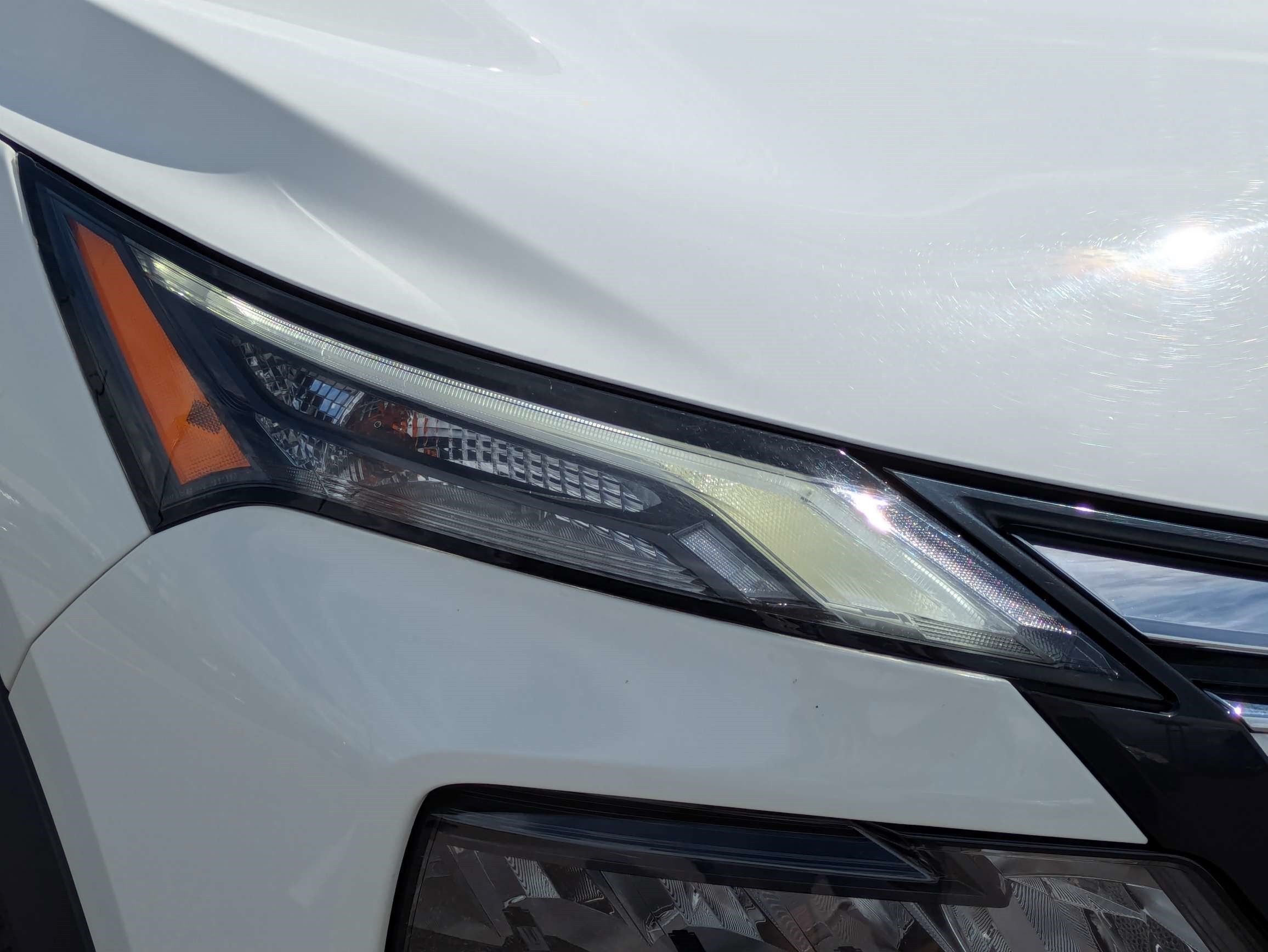 Used 2024 Nissan Rogue S FWD image 9