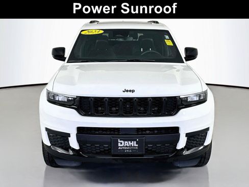 Used 2023 Jeep Grand Cherokee L Laredo AWD/4WD image 3
