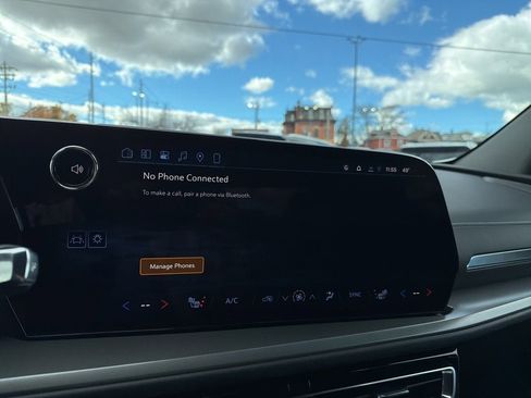 New 2026 Chevrolet Traverse LT image 24