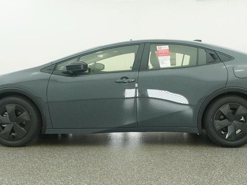 New 2026 Toyota Prius Plug-In Hybrid FWD image 2