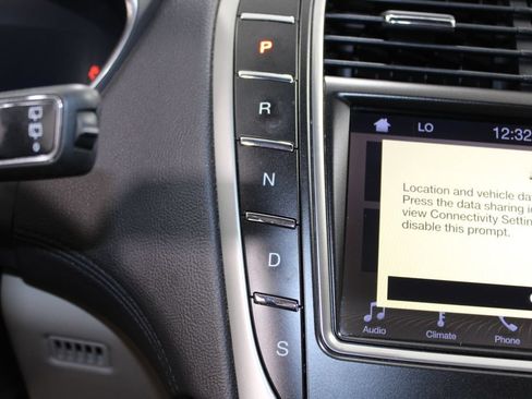 Used 2019 Lincoln Nautilus Reserve FWD image 44