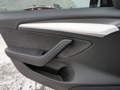 Used 2023 Tesla Model 3 Performance image 34