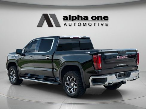 Used 2024 GMC Sierra 1500 SLT AWD/4WD image 10