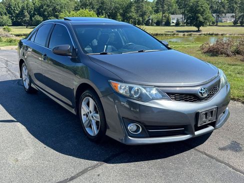 Used 2012 Toyota Camry SE FWD image 17