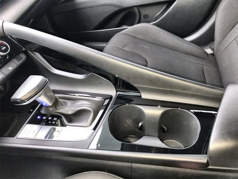 Used 2024 Hyundai Elantra SEL w/ Convenience Package image 21