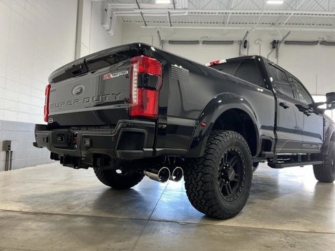 New 2026 Ford F250 Lariat w/ Black Appearance Package image 20