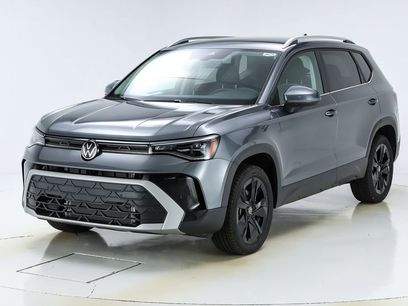 New 2025 Volkswagen Taos SE