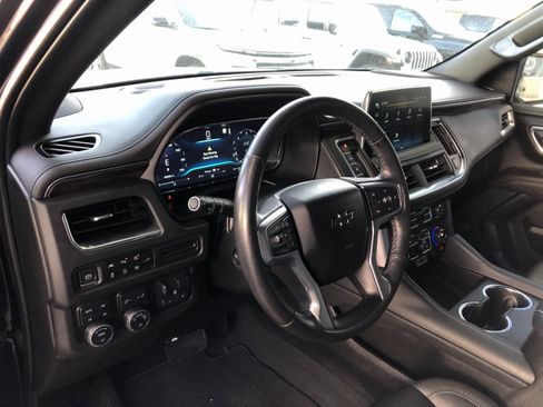 Used 2022 Chevrolet Tahoe Z71 w/ Z71 Off-Road Package image 18