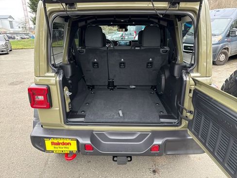 Used 2025 Jeep Wrangler Unlimited Rubicon w/ Safety Group image 15