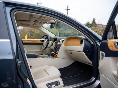 Used 2013 Bentley Flying Spur Flying Spur image 13