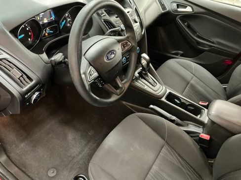 Used 2016 Ford Focus SE FWD image 14