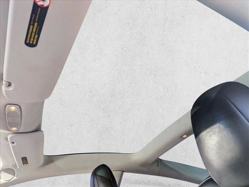 Used 2020 Tesla Model 3 Long Range image 16