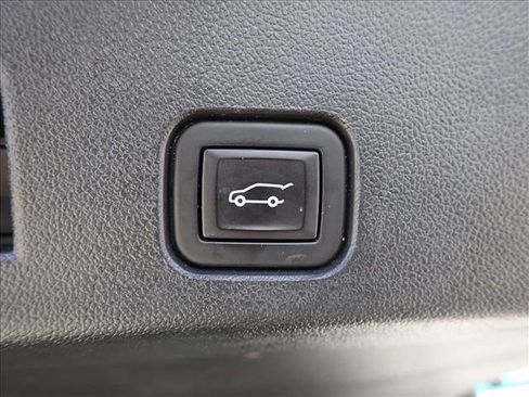 Used 2024 Chevrolet Traverse Z71 w/ Enhanced Driving Package AWD/4WD image 9