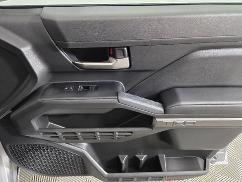Used 2025 Toyota Tacoma TRD Off-Road image 27