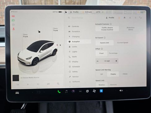 Used 2024 Tesla Model Y Long Range image 45