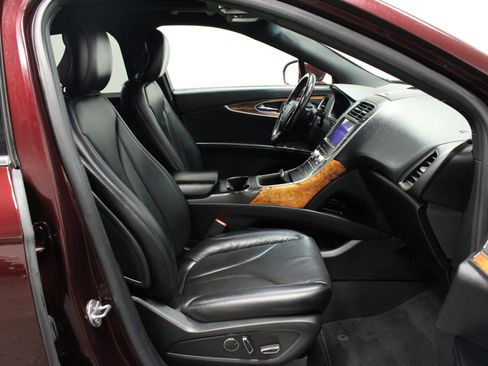 Used 2019 Lincoln Nautilus Reserve w/ Cargo Utility Package image 17