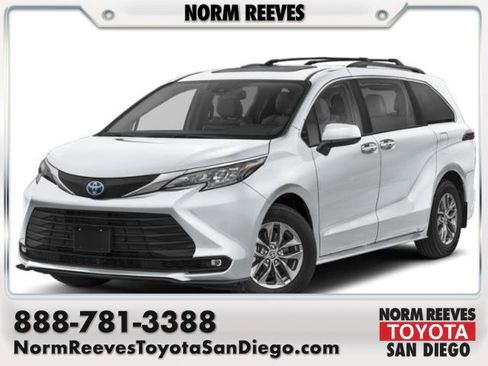 Used 2025 Toyota Sienna XLE w/ XLE Plus Package FWD image 1