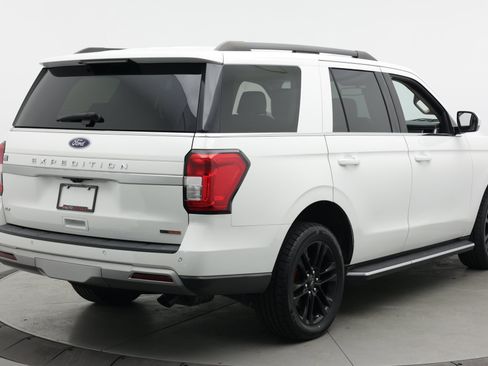 Used 2022 Ford Expedition XLT AWD/4WD image 10
