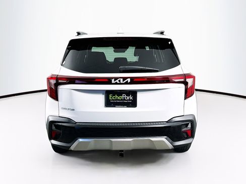 Used 2024 Kia Seltos EX image 7