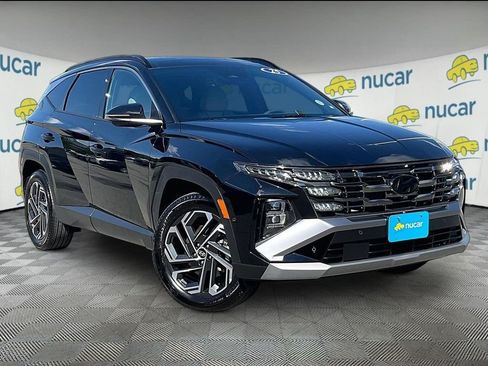 Used 2025 Hyundai Tucson Limited AWD/4WD image 1