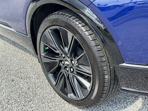 Certified 2026 Cadillac Lyriq Signature Sport AWD/4WD image 12
