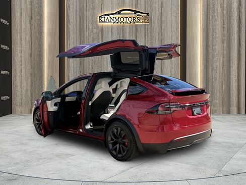 Used 2025 Tesla Model X Plaid image 22