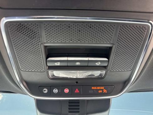 Used 2025 GMC Acadia Denali w/ Super Cruise Package FWD image 21