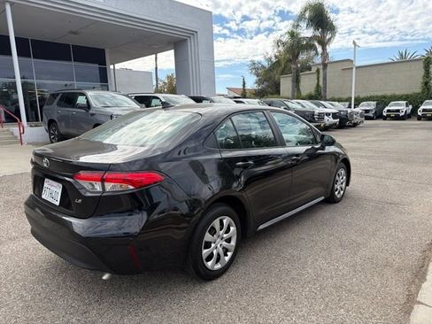 Used 2025 Toyota Corolla LE FWD image 6