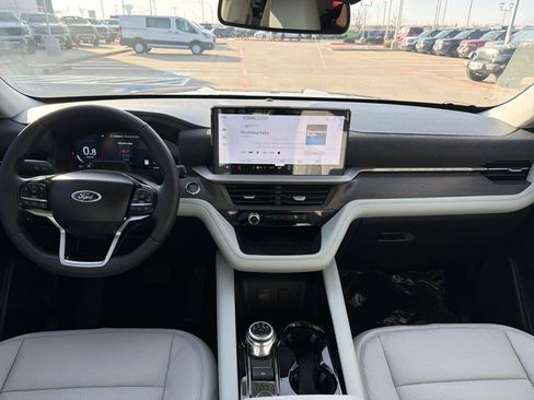 New 2026 Ford Explorer Platinum w/ LUX Leather Package AWD/4WD image 12