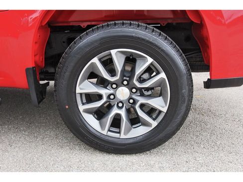 Used 2020 Chevrolet Silverado 1500 LT w/ Texas Edition RWD image 31