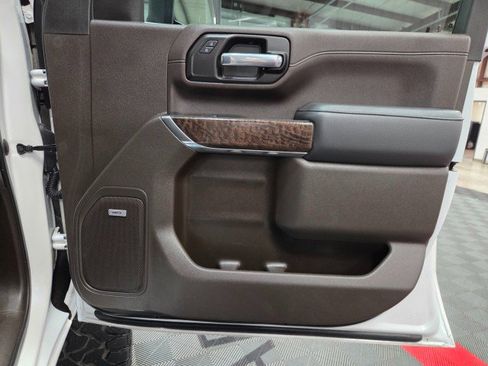 Used 2023 GMC Sierra 2500 Denali image 39