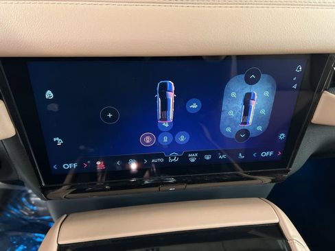 New 2026 Lincoln Navigator Black Label AWD/4WD image 13