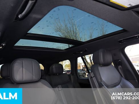 Used 2023 Land Rover Range Rover SE image 33