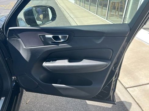 Used 2025 Volvo XC60 B5 Plus AWD/4WD image 14
