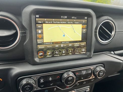 Certified 2022 Jeep Wrangler Unlimited Rubicon 4xe w/ Cold Weather Group image 25