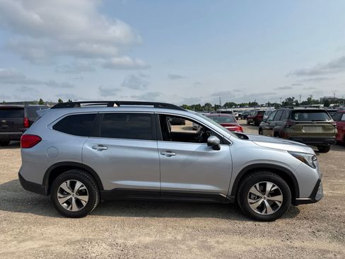 Used 2023 Subaru Ascent Premium w/ Convenience Package AWD/4WD image 9