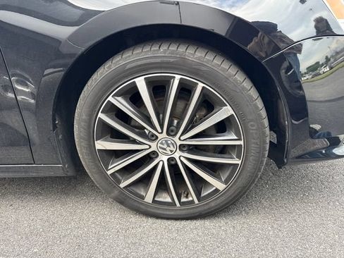 Used 2016 Volkswagen Jetta Sport FWD image 8