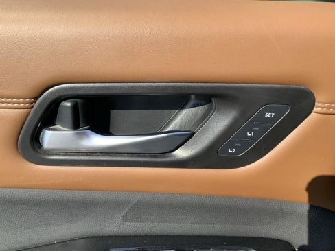 Used 2023 Nissan Pathfinder Platinum image 25