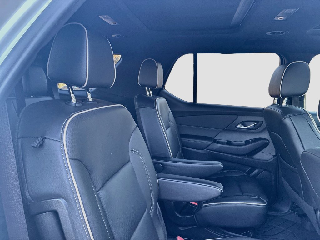 Used 2023 Chevrolet Traverse Premier w/ Redline Edition FWD image 30