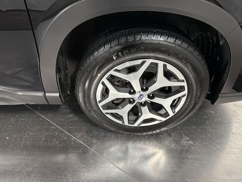 Used 2023 Subaru Forester Premium image 14