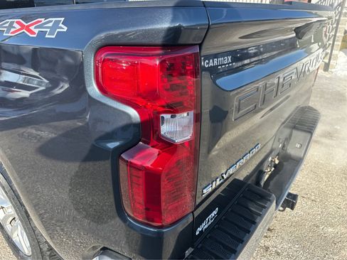 Used 2020 Chevrolet Silverado 1500 LT w/ All-Star Edition image 21