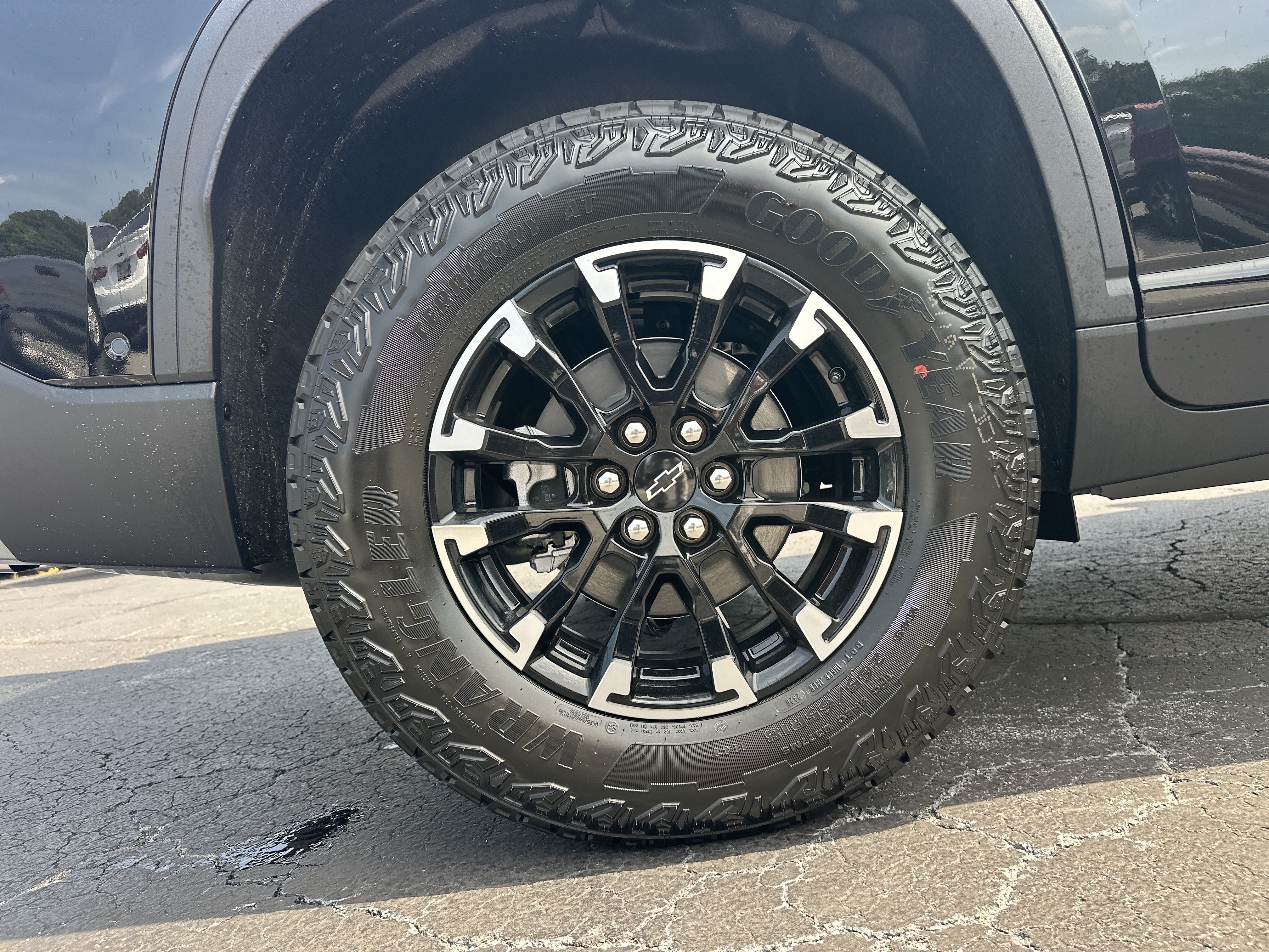 New 2026 Chevrolet Traverse Z71 w/ Enhanced Driving Package AWD/4WD image 19